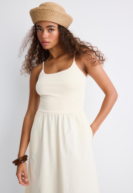 vestido midi bimateria tirantes