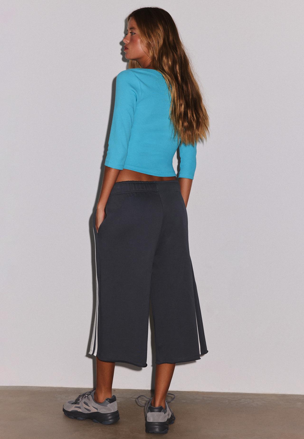 Fleece Bermuda shorts with side stripes — Dark grey