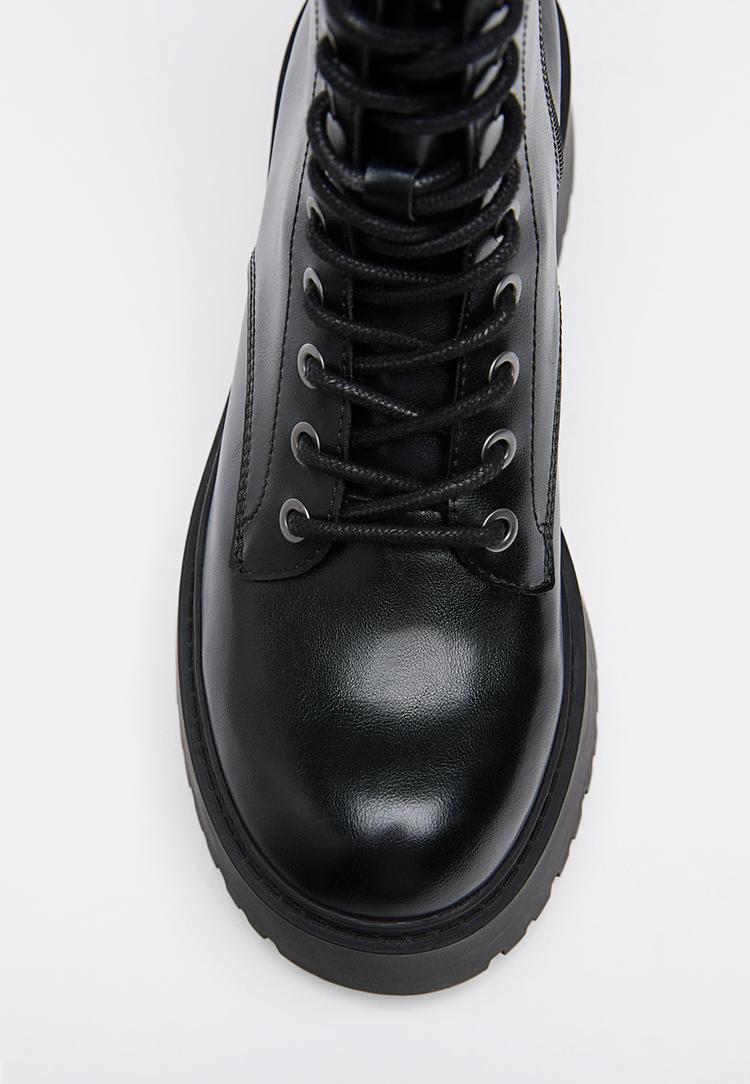 botins rasos com cordoes