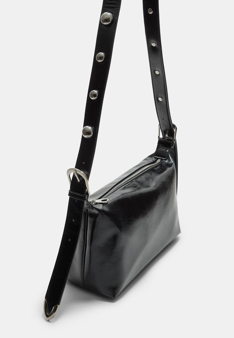 Stradivarius Τσάντα Χιαστί Με Τρουκς Και Όψη Δέρματος Μαύρο Os φωτογραφία