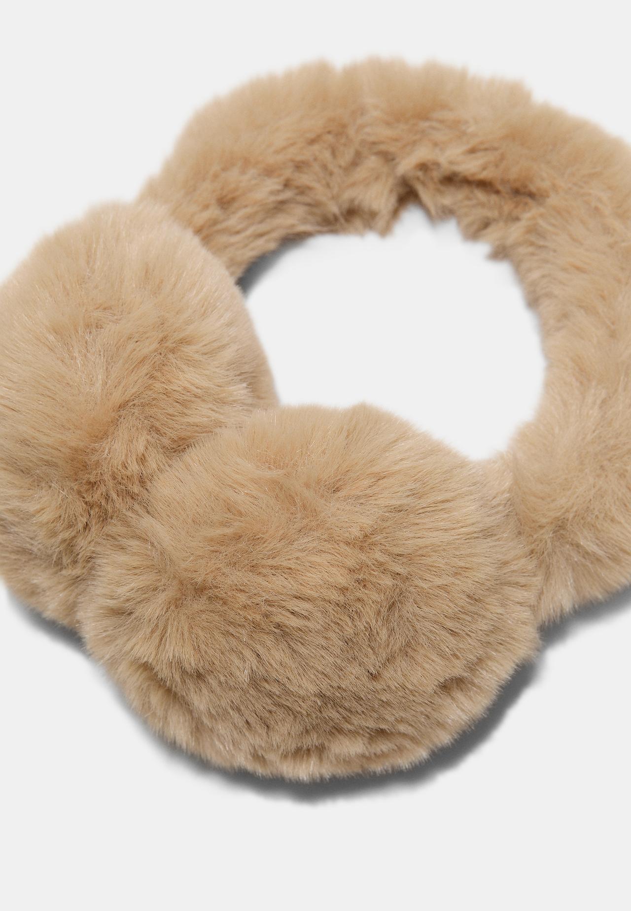 Faux fur earmuffs — Stone