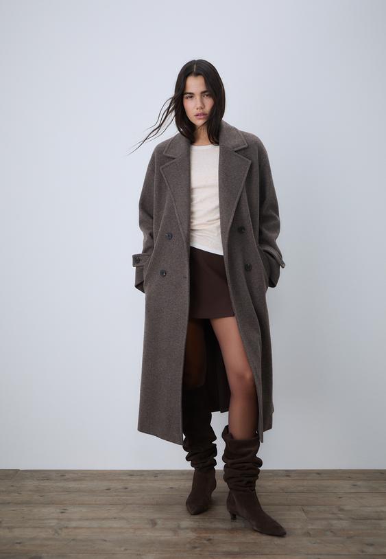 Bruine Revers met Inkeping Lange Heren Shearling Jas met Knopen – NL Bruine Revers met Inkeping Lange Heren Shearling Jas met Knopen – NL