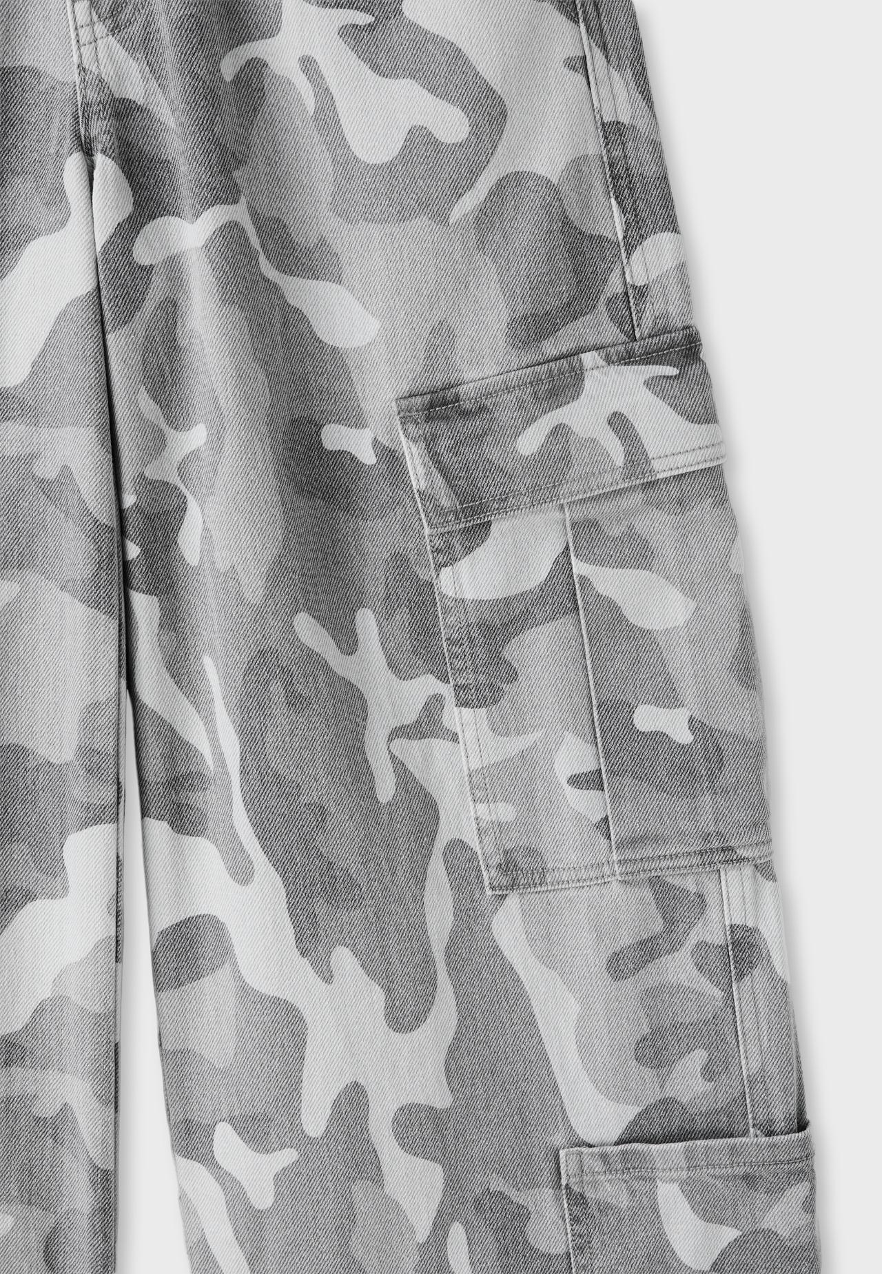 Printed cargo trousers — Grey