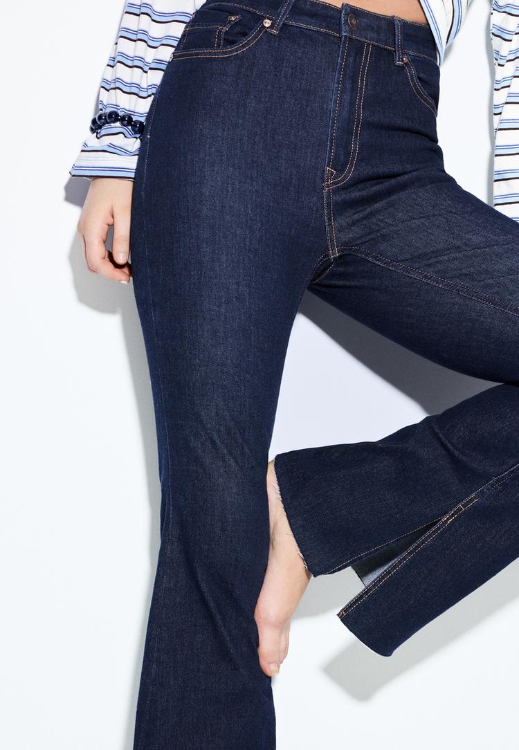 Stradivarius D74 Τζιν Καμπάνα Με Σκίσιμο Σκούρο Μπλε 36 φωτογραφία