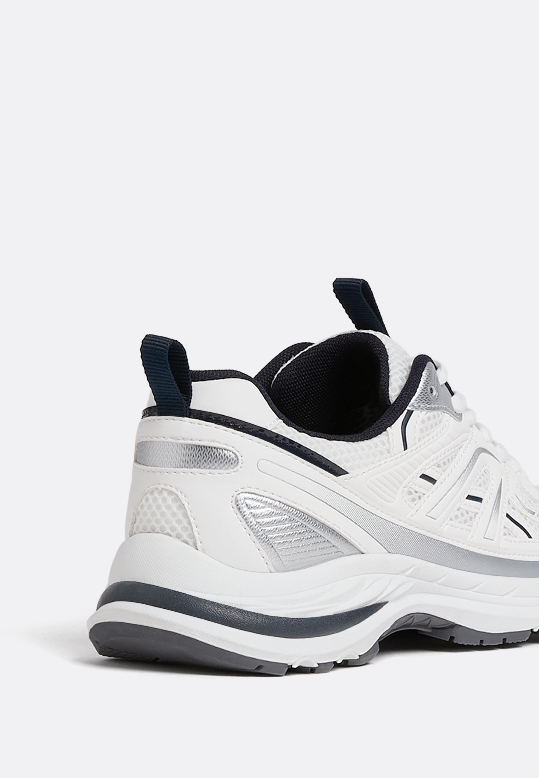 Trainers with detail — WHITE