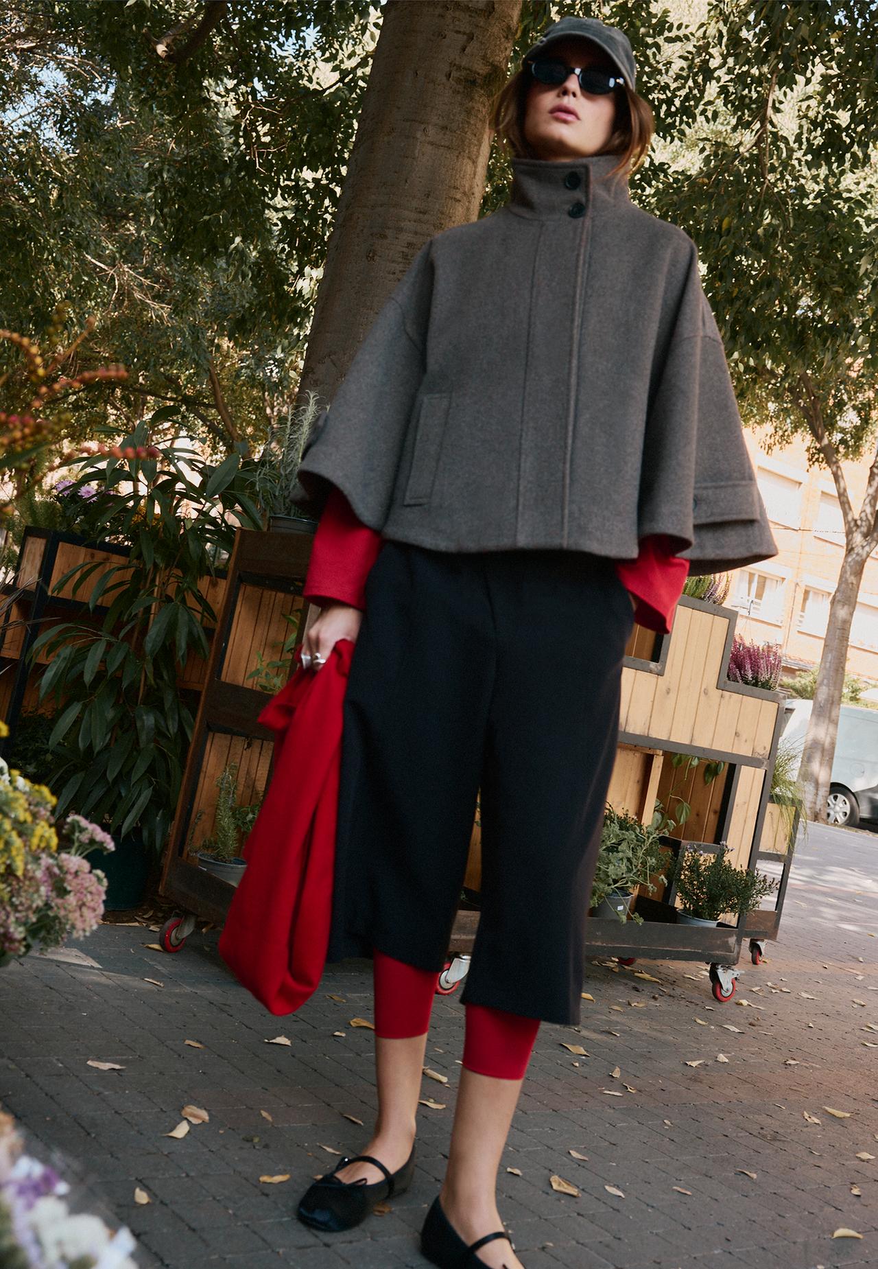 Wool blend cape coat — 0-457