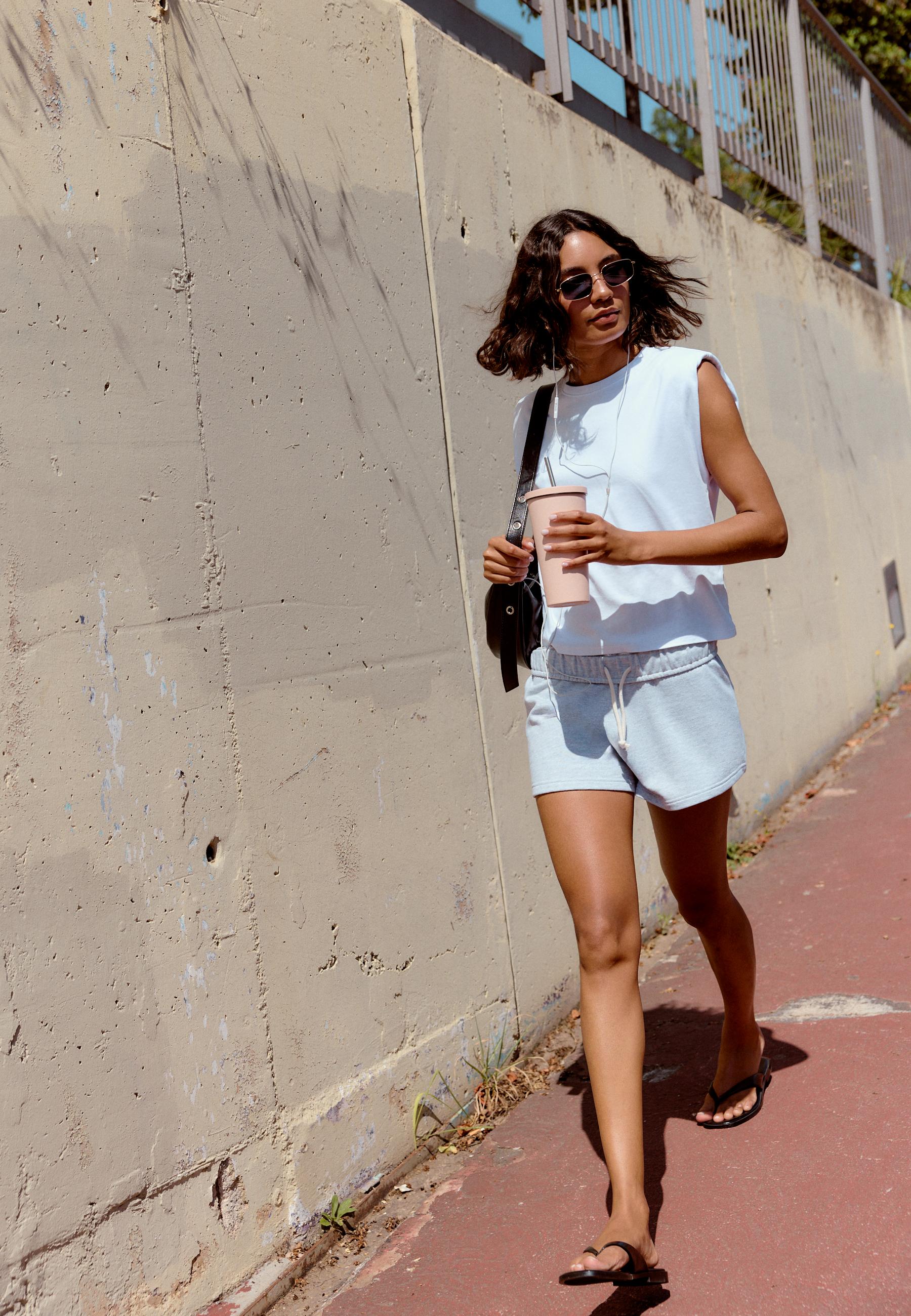 Stradivarius Μπλούζα Basic Με Βάτες Λευκό S