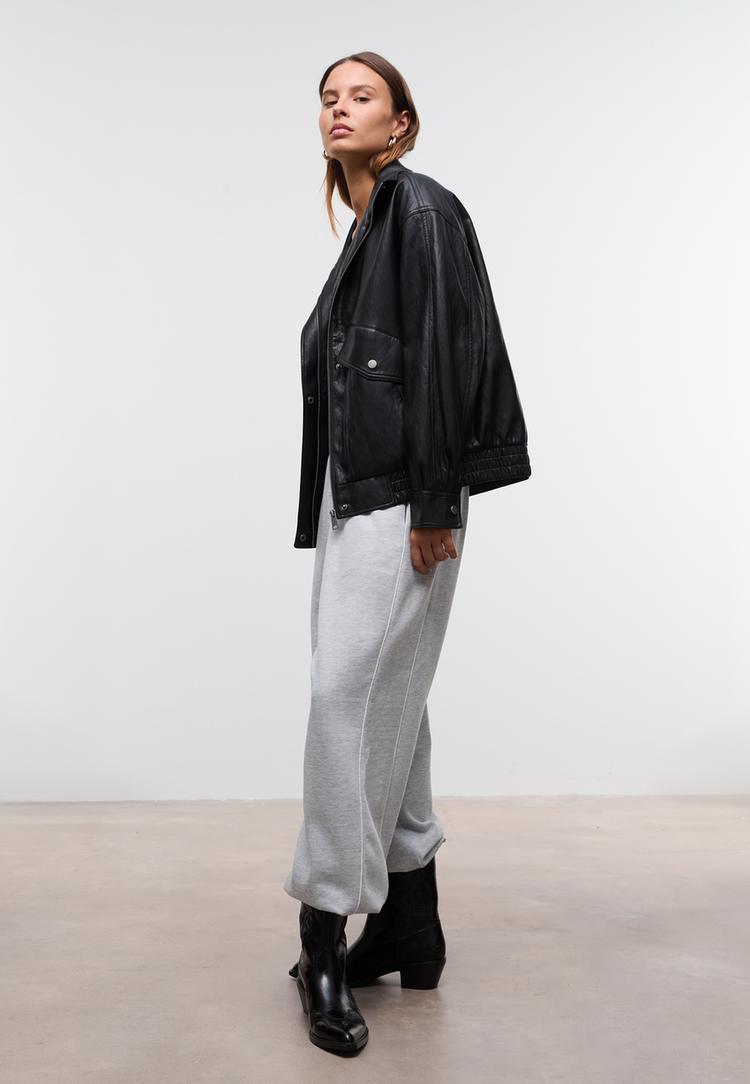 cazadora oversize efecto piel