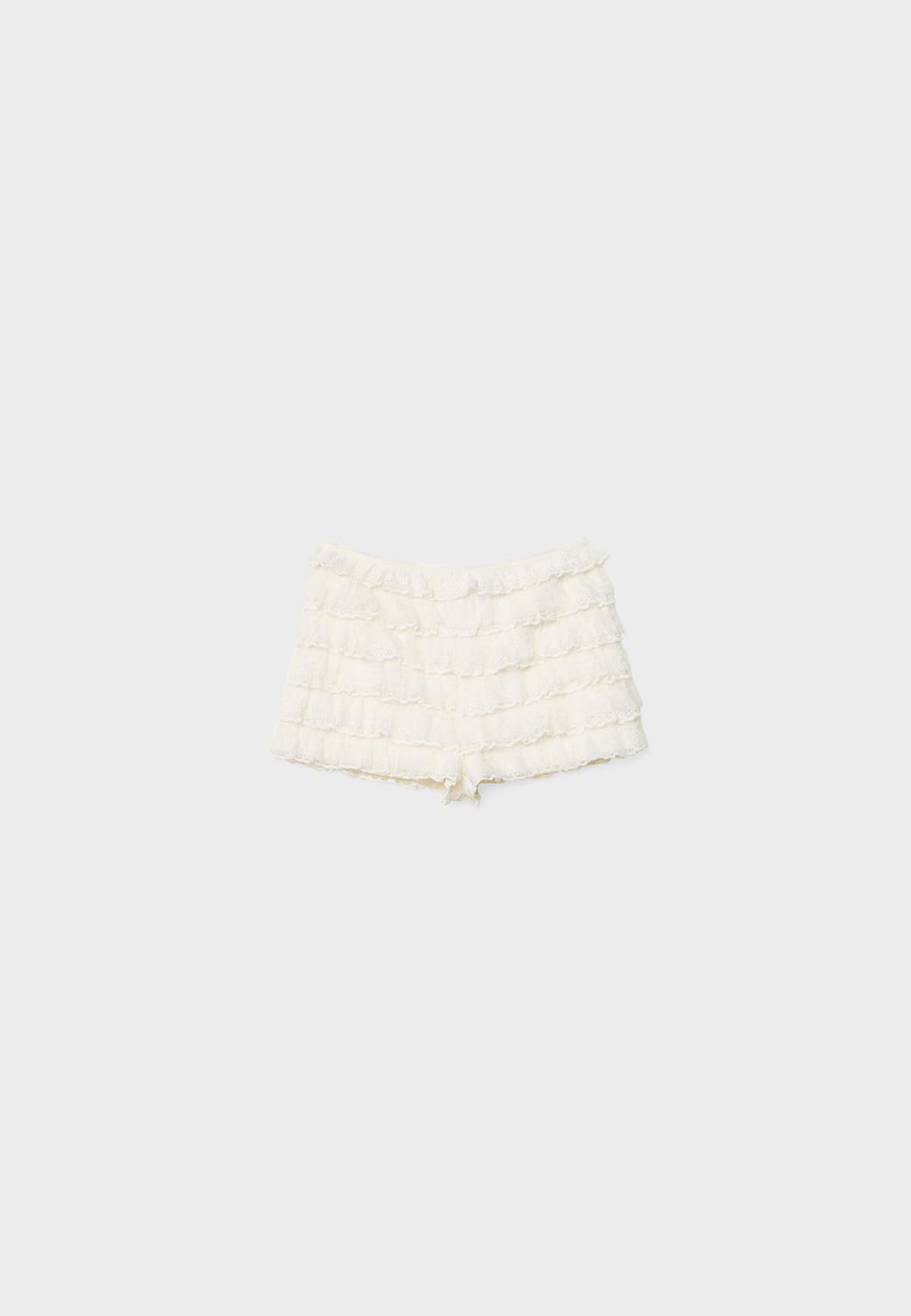 Shorts mit Volant und Spitze