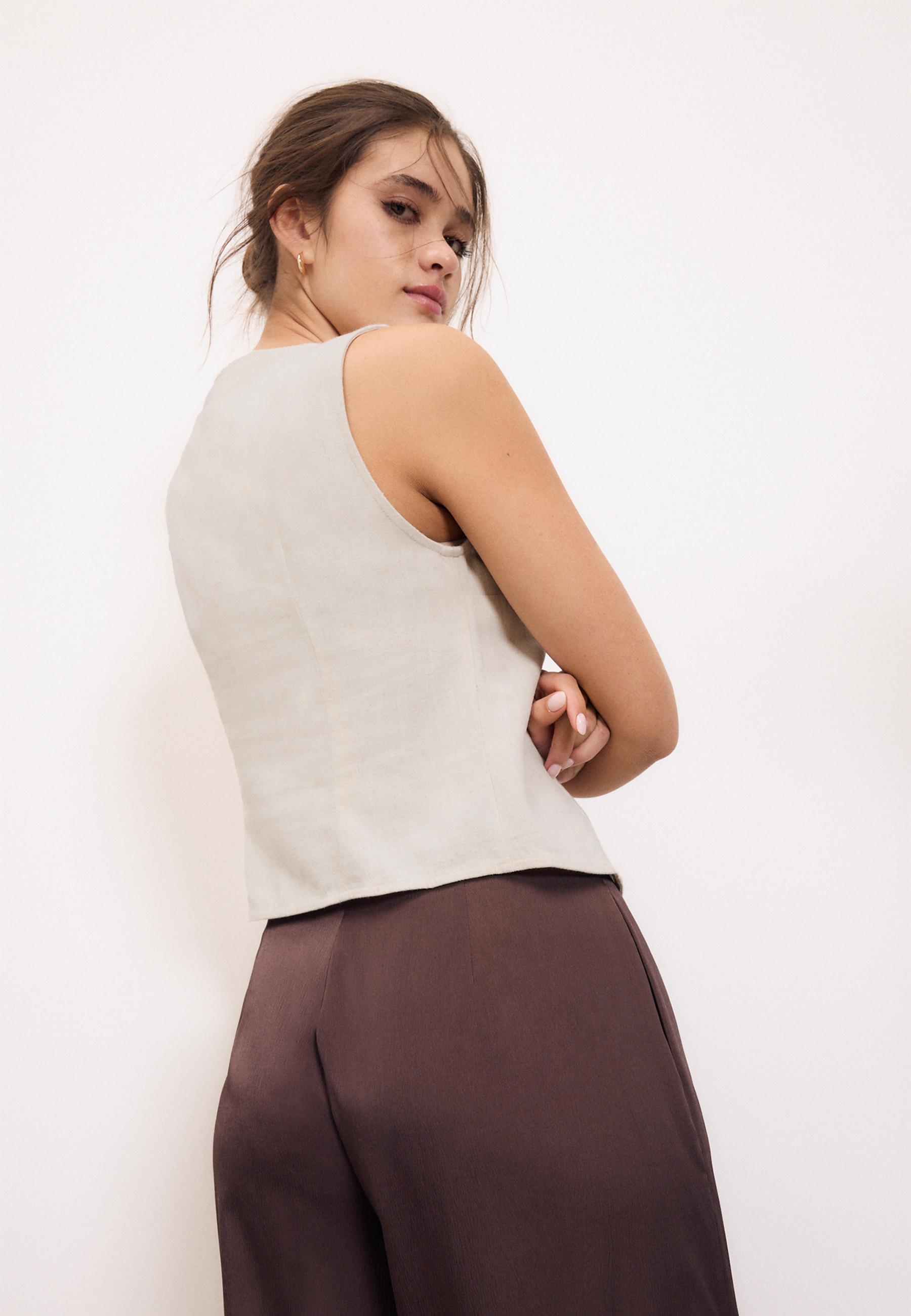Sleeveless top with buttons — Stone