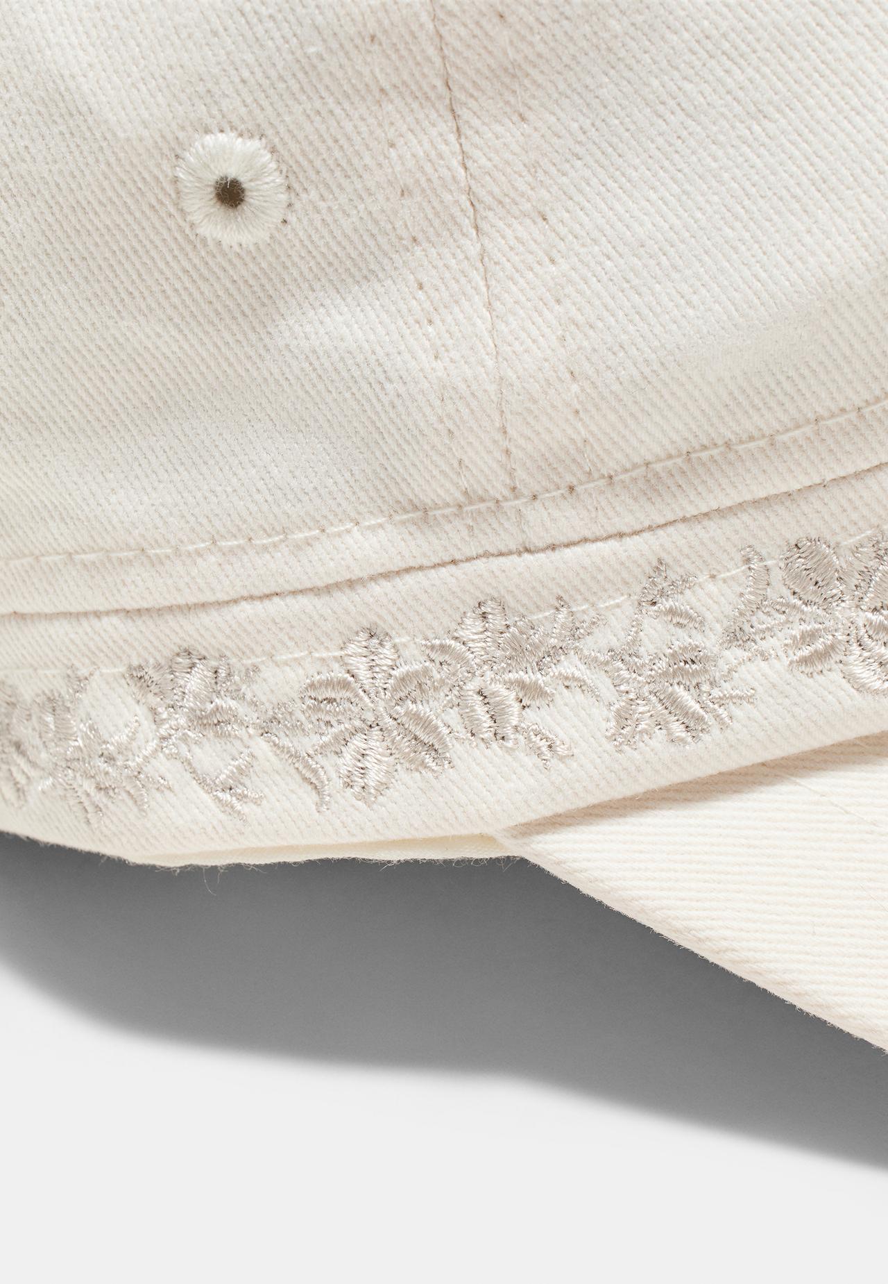 Embroidered sailor cap — Ecru
