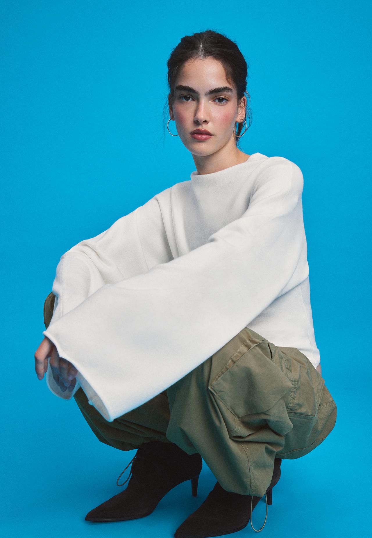 Knit jumper with kimono sleeves and stand collar — Ecru