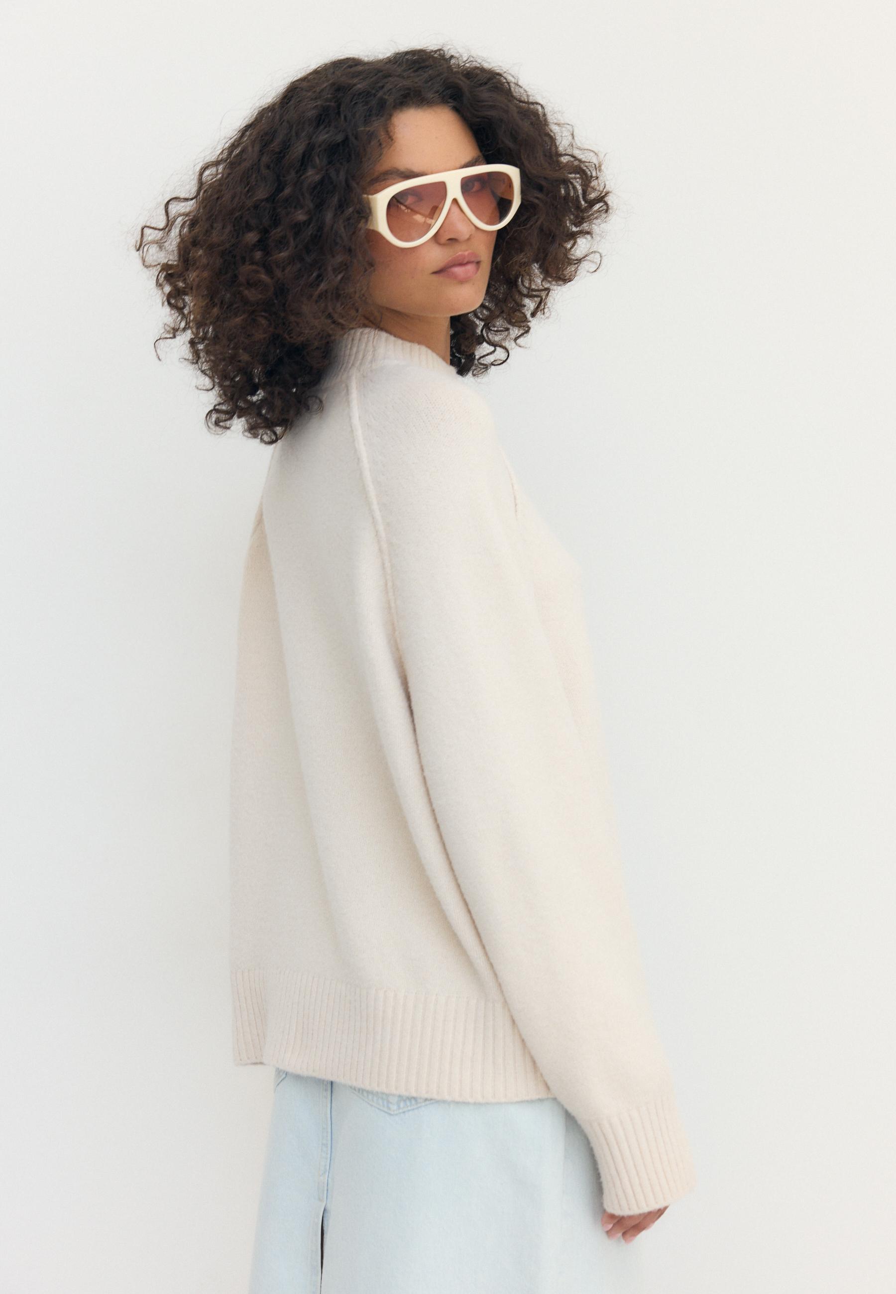 Basic knit jumper — Stone