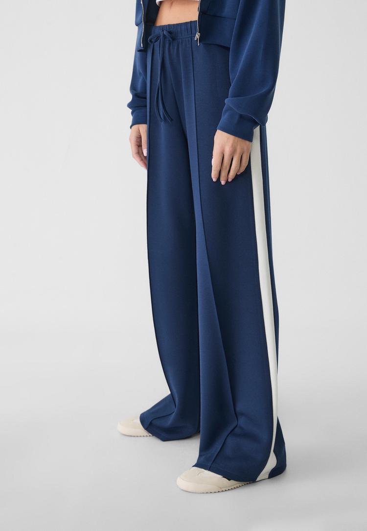 pantalon wide leg tacto suave raya lateral