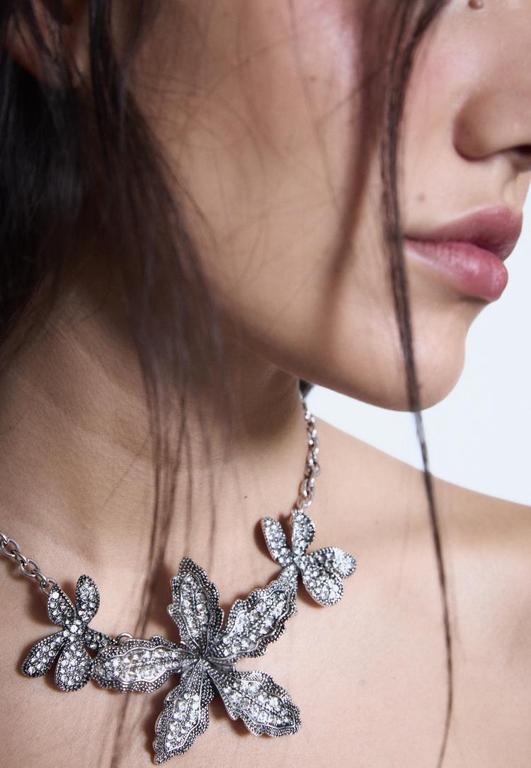 rhinestone flower necklace