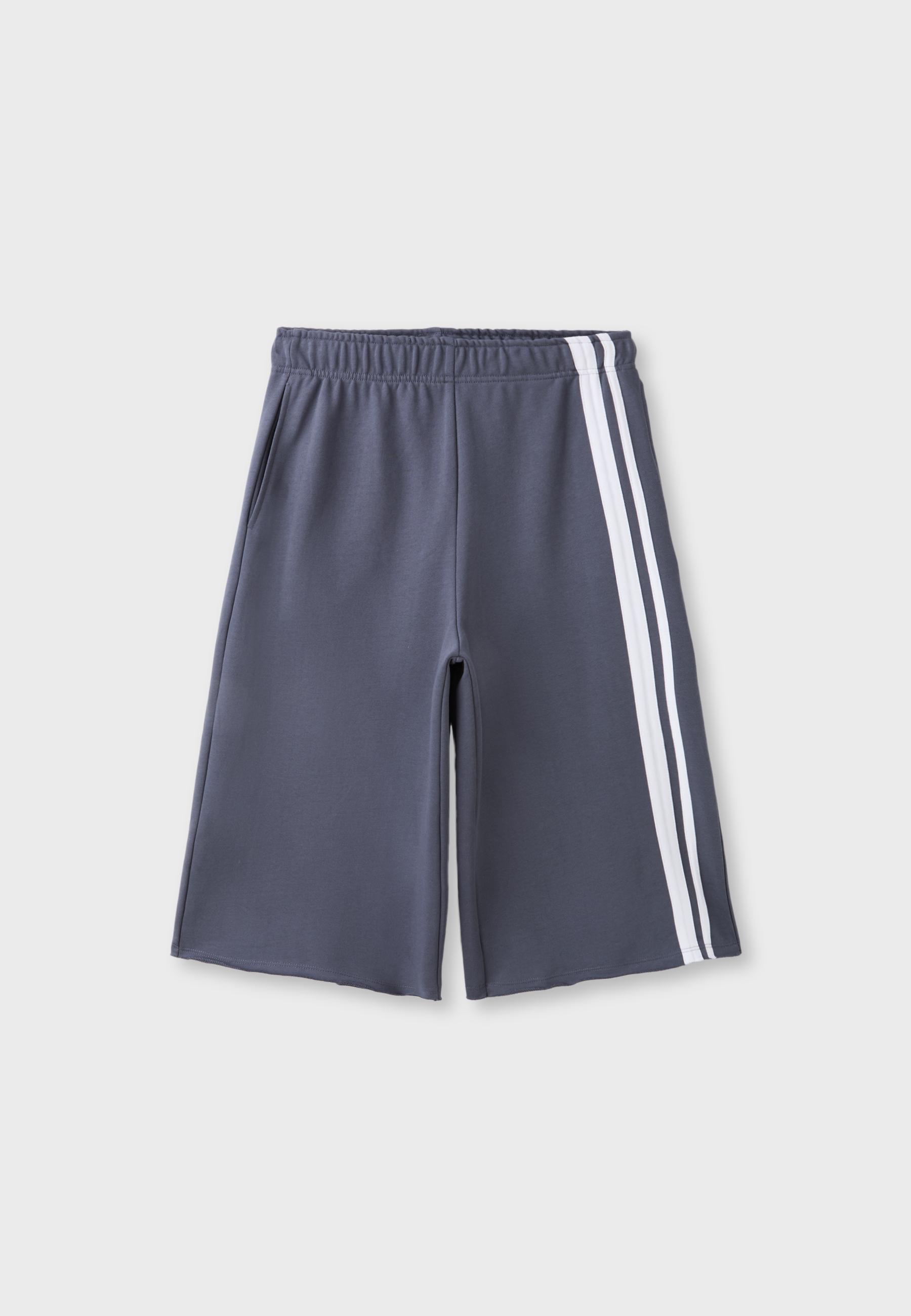 Side-stripe fleece Bermuda shorts — Dark grey