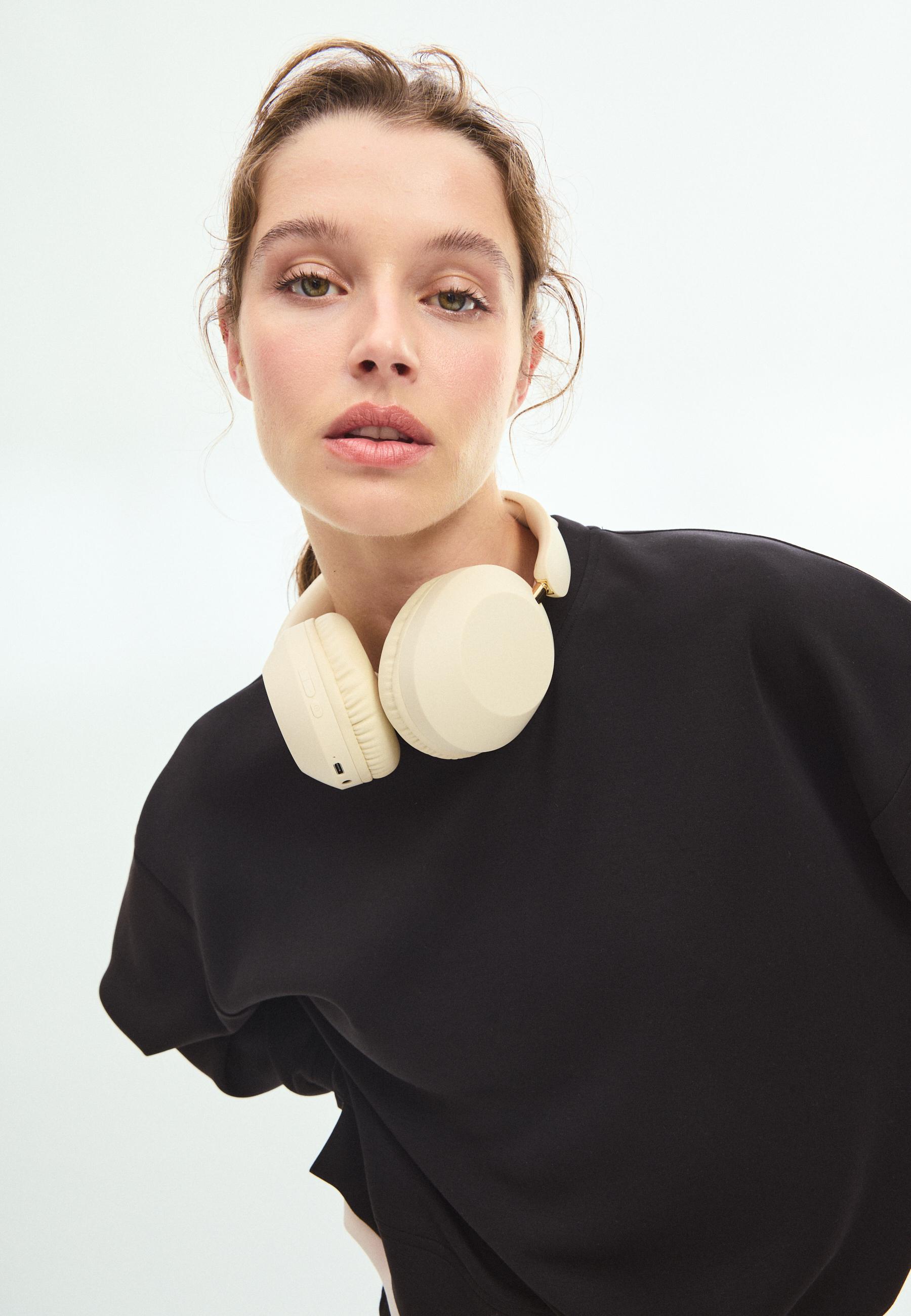 Soft-touch contrast round neck sweatshirt — Black