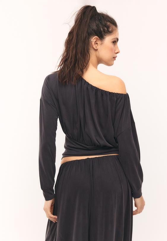 Асиметрична Тениска С Мека Материя