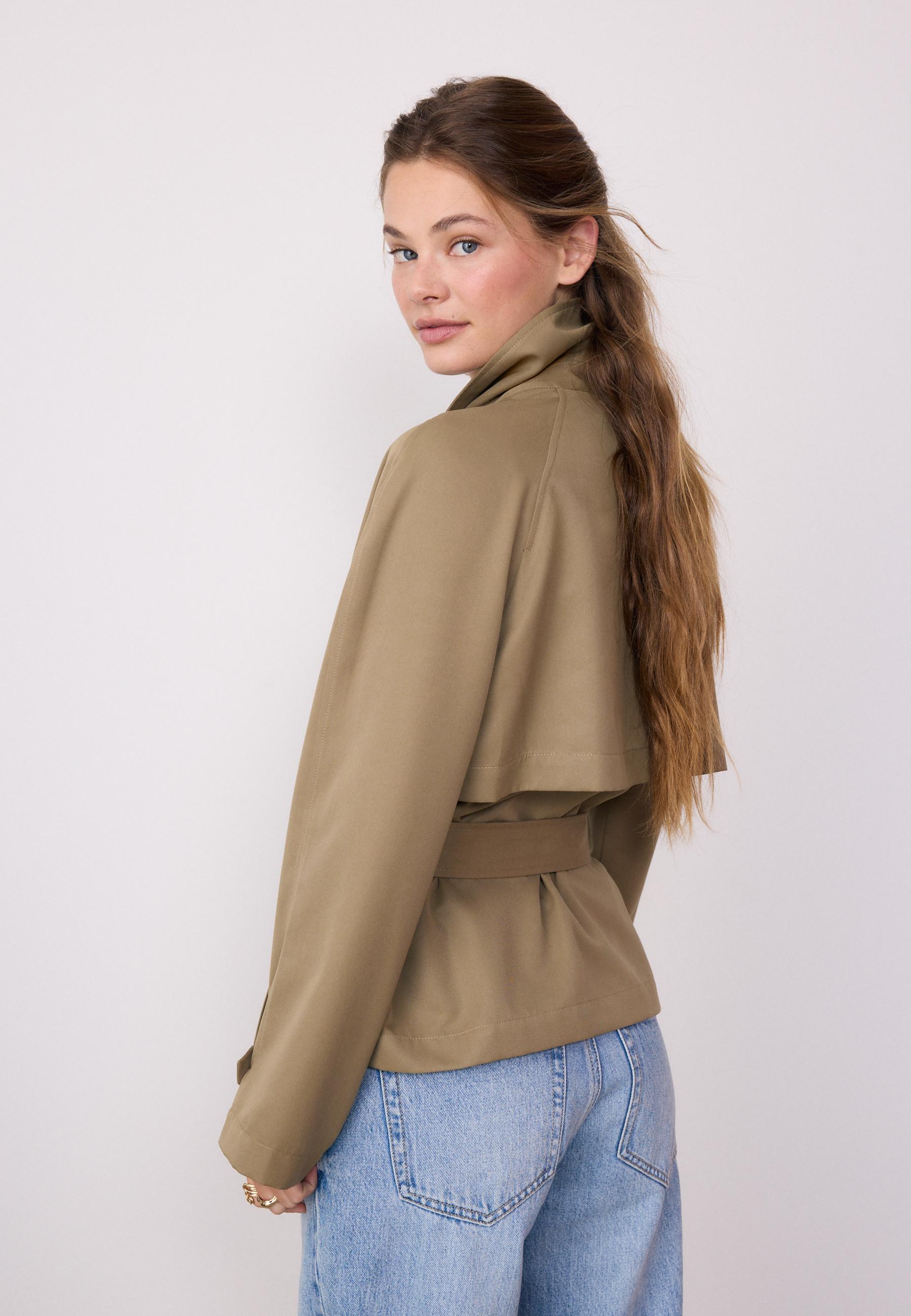 Short flowing trench coat with belt — Khaki