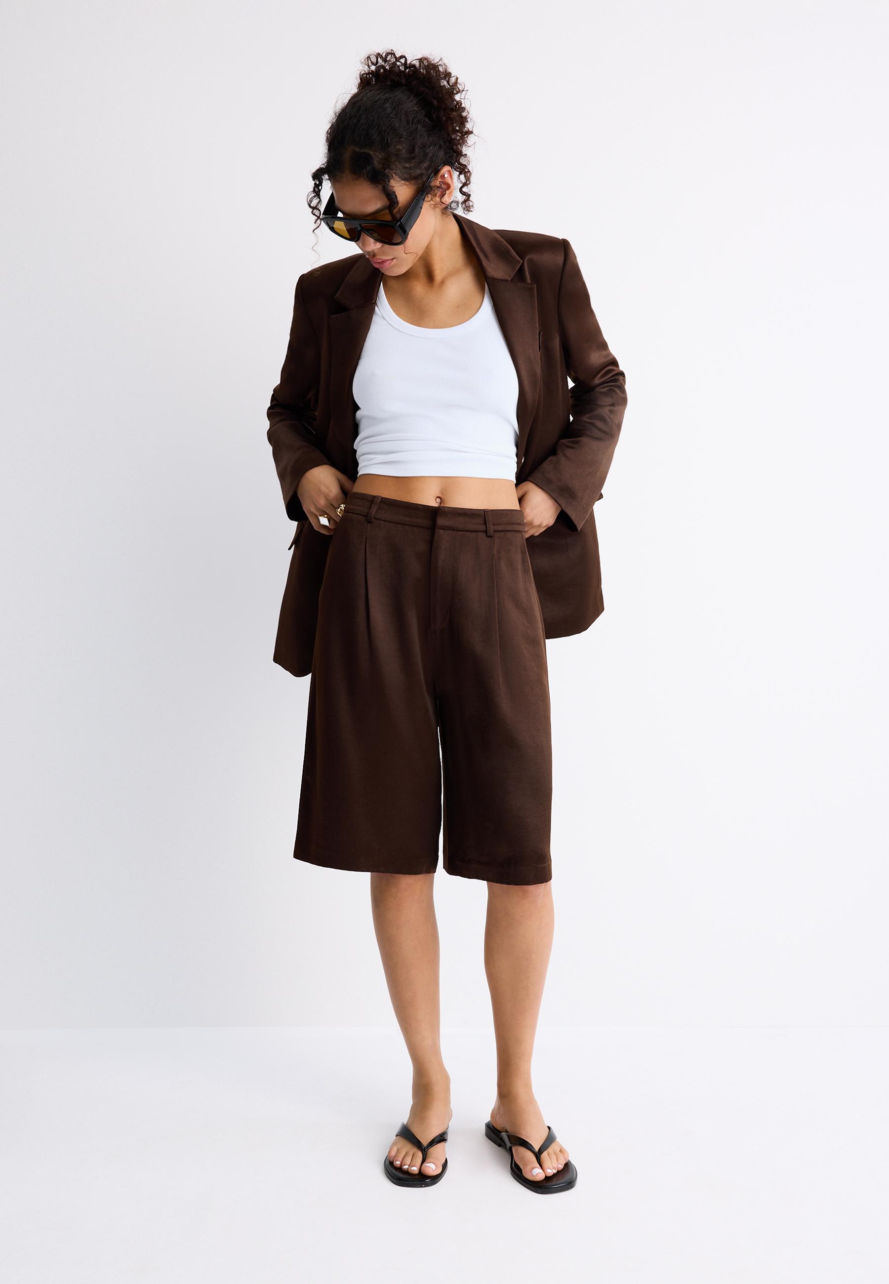 Satin Bermuda shorts with darts — Brown