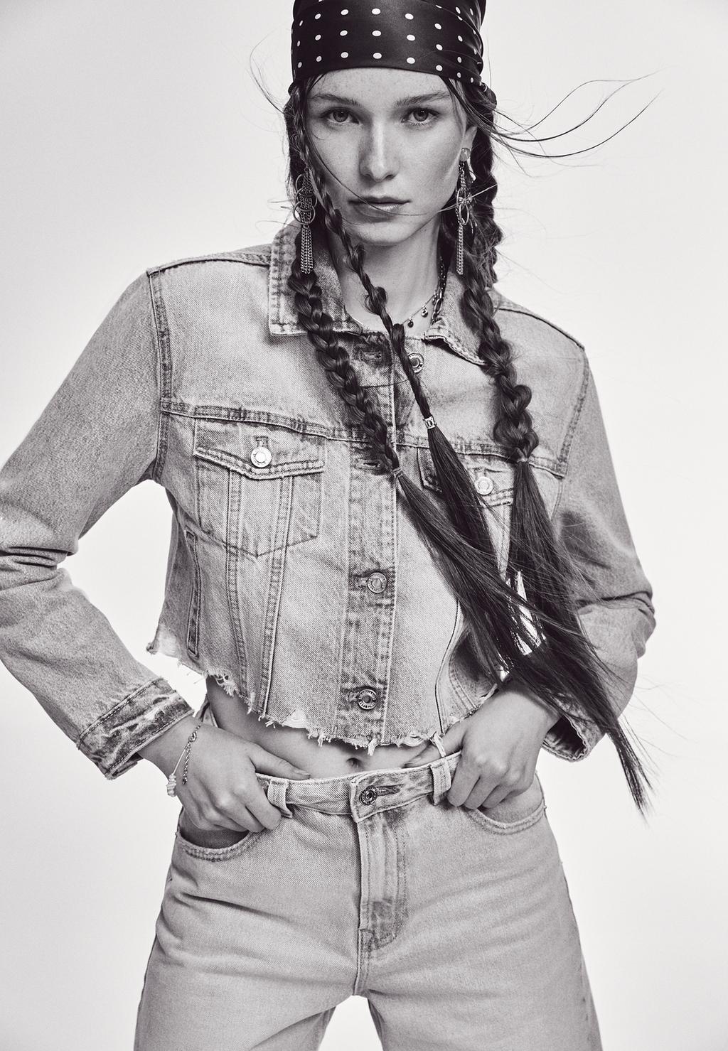 Jeansjacke mit Taschen