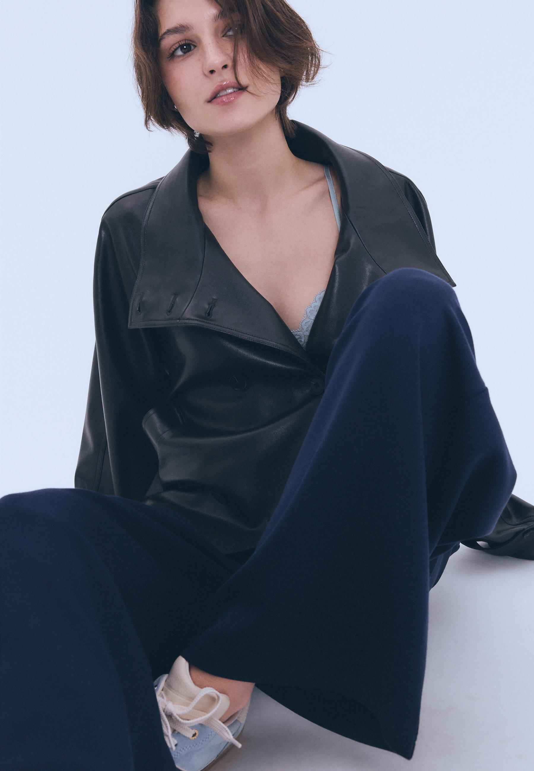 Soft-touch smart trousers — Navy blue