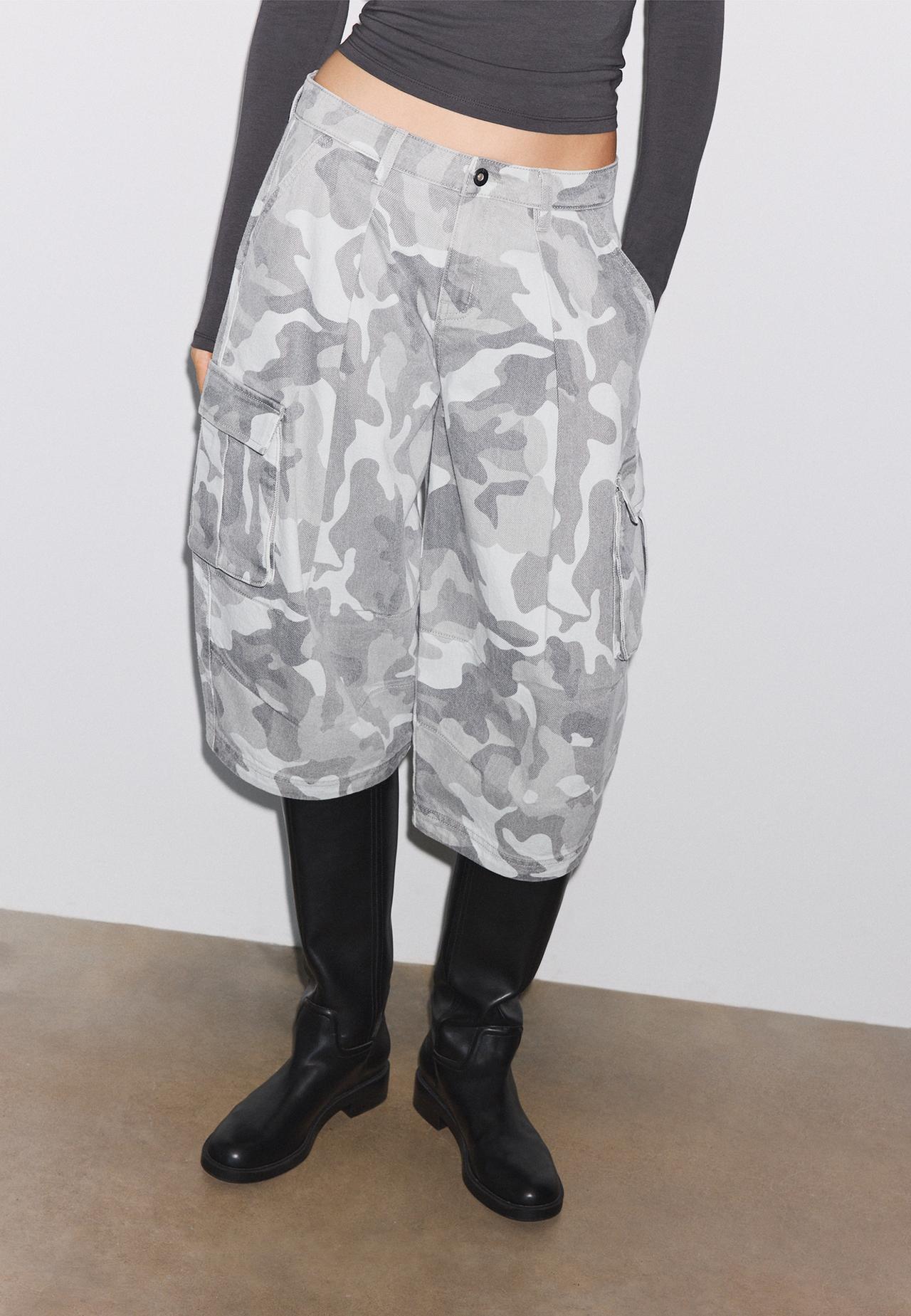 Printed twill Bermuda shorts — Grey