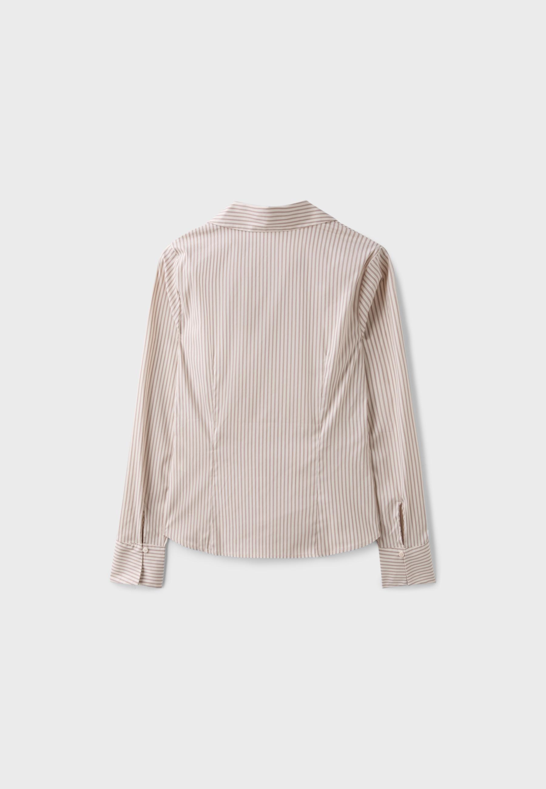 Fitted basic shirt — Vanilla
