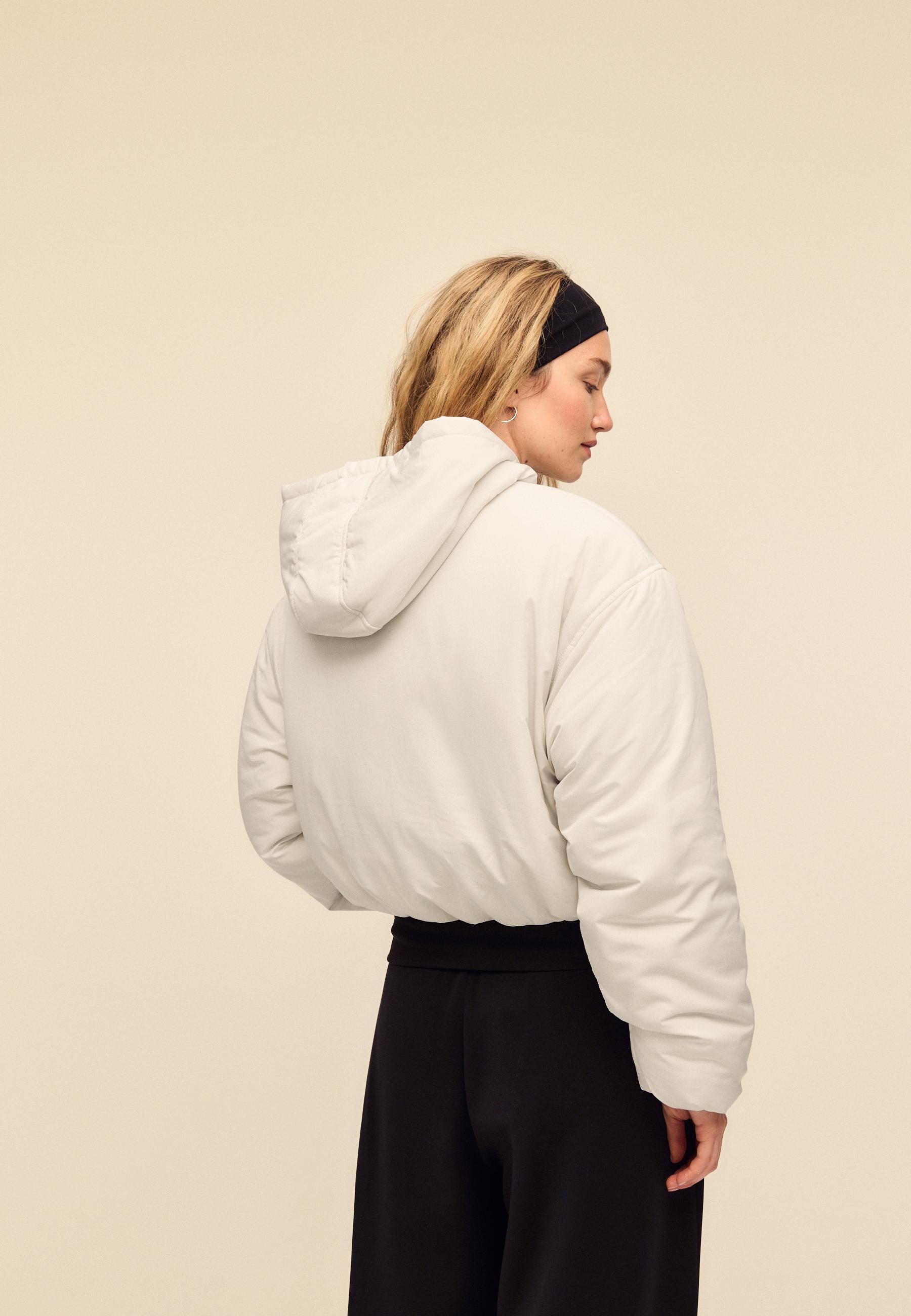 Puffer jacket with puff sleeves — Ecru