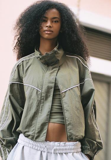 Technical windbreaker — Khaki 1