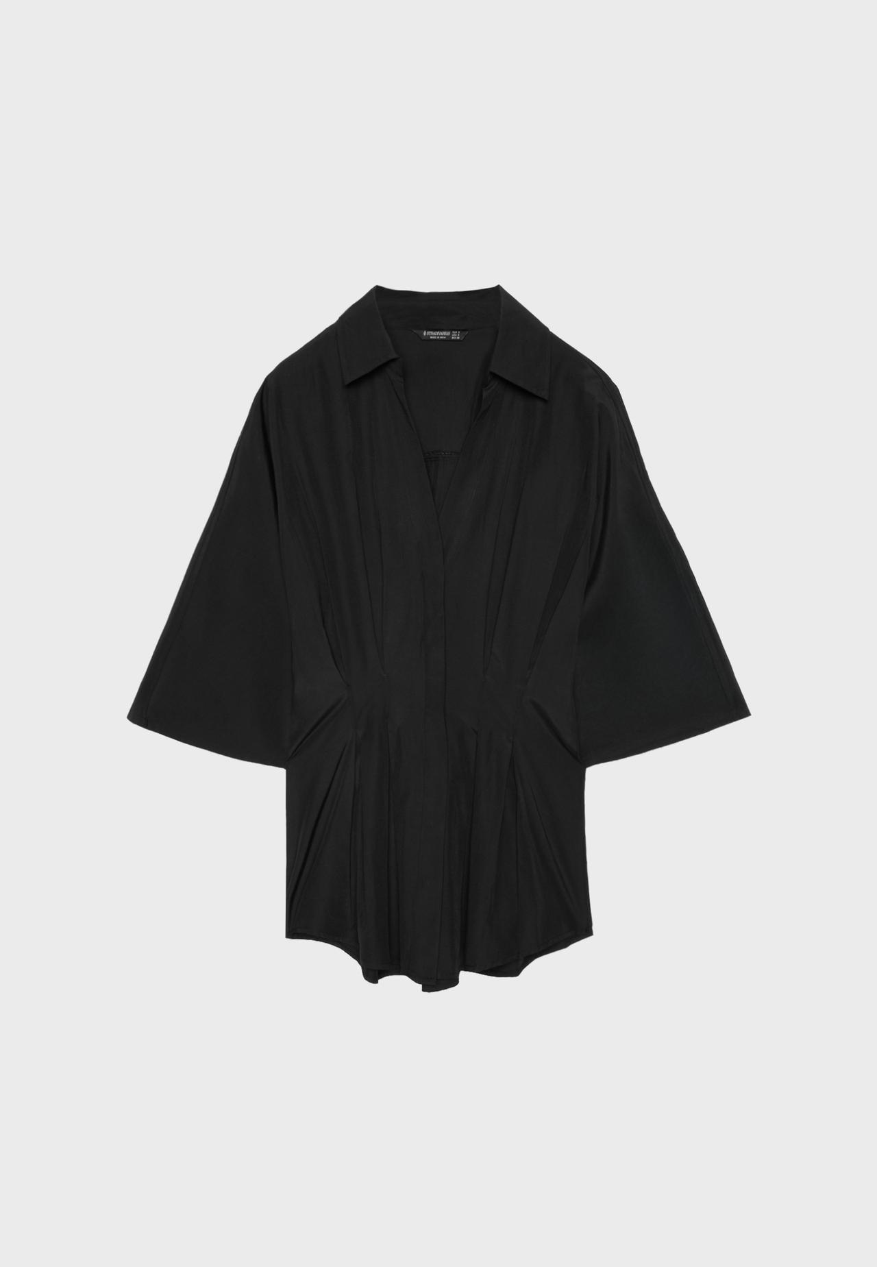 Fitted kimono sleeve shirt with pleats — Black