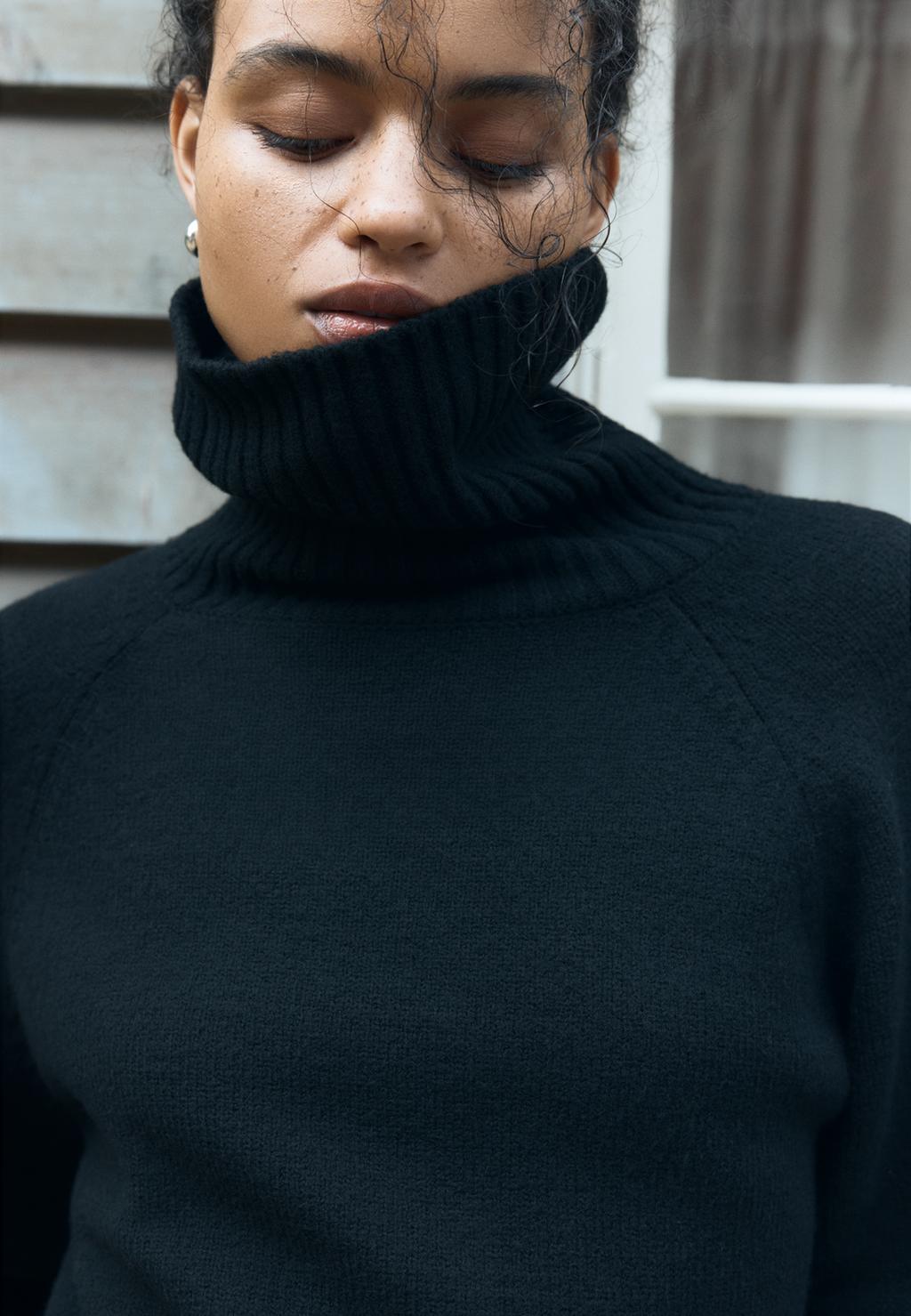 Regular fit high neck sweater