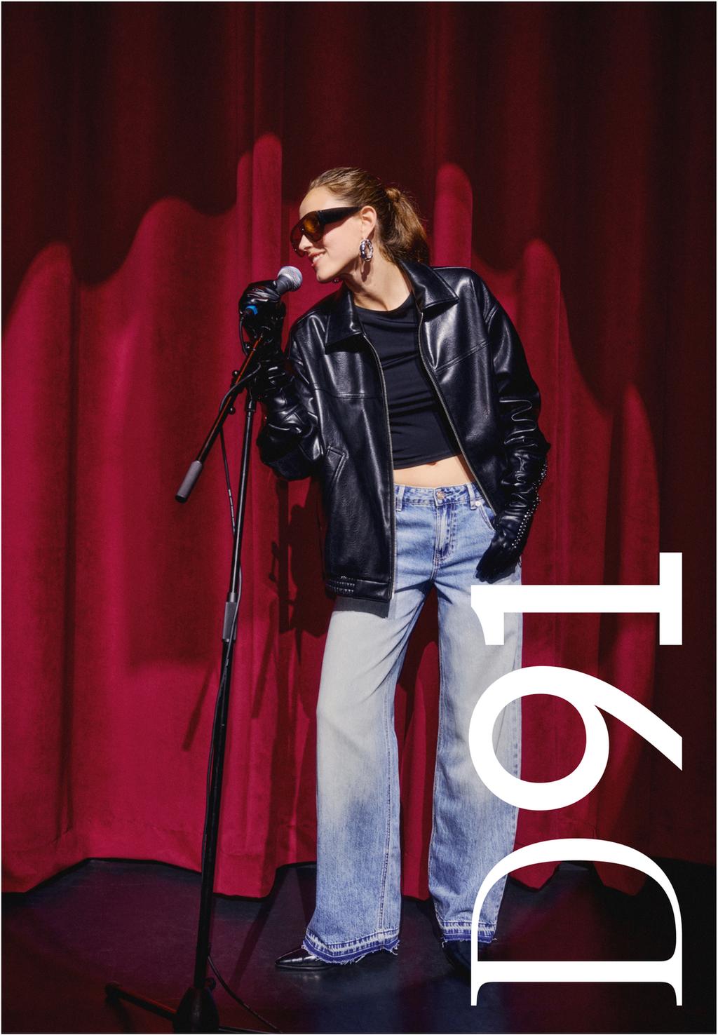 D91 Low wide-leg jeans