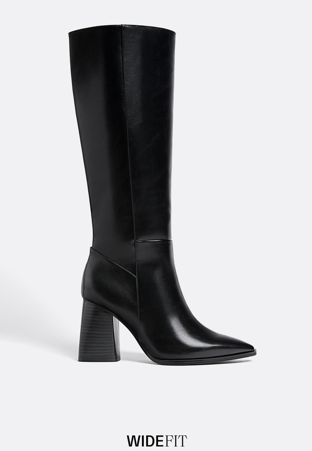 High-heeled boots