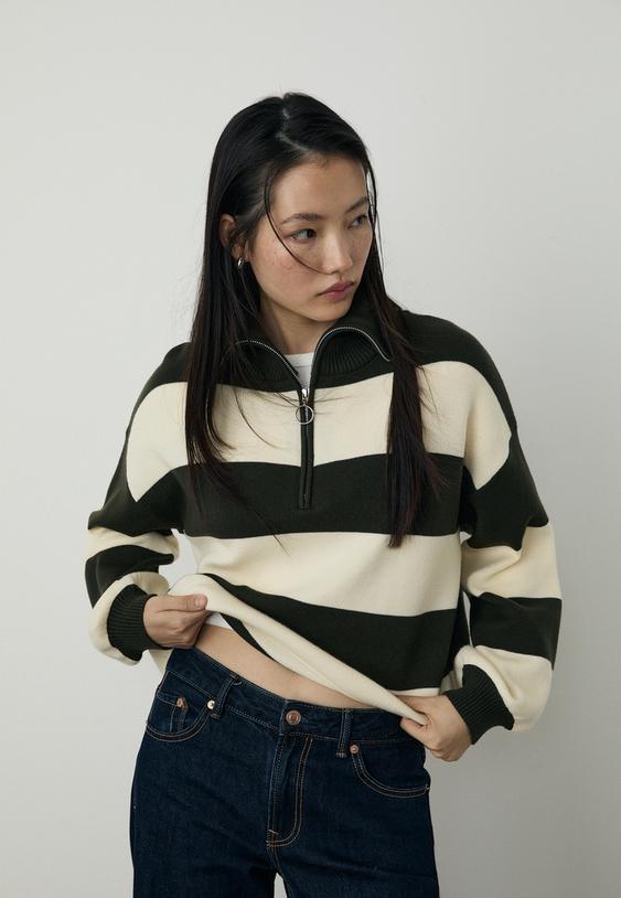 knit jumper with zip