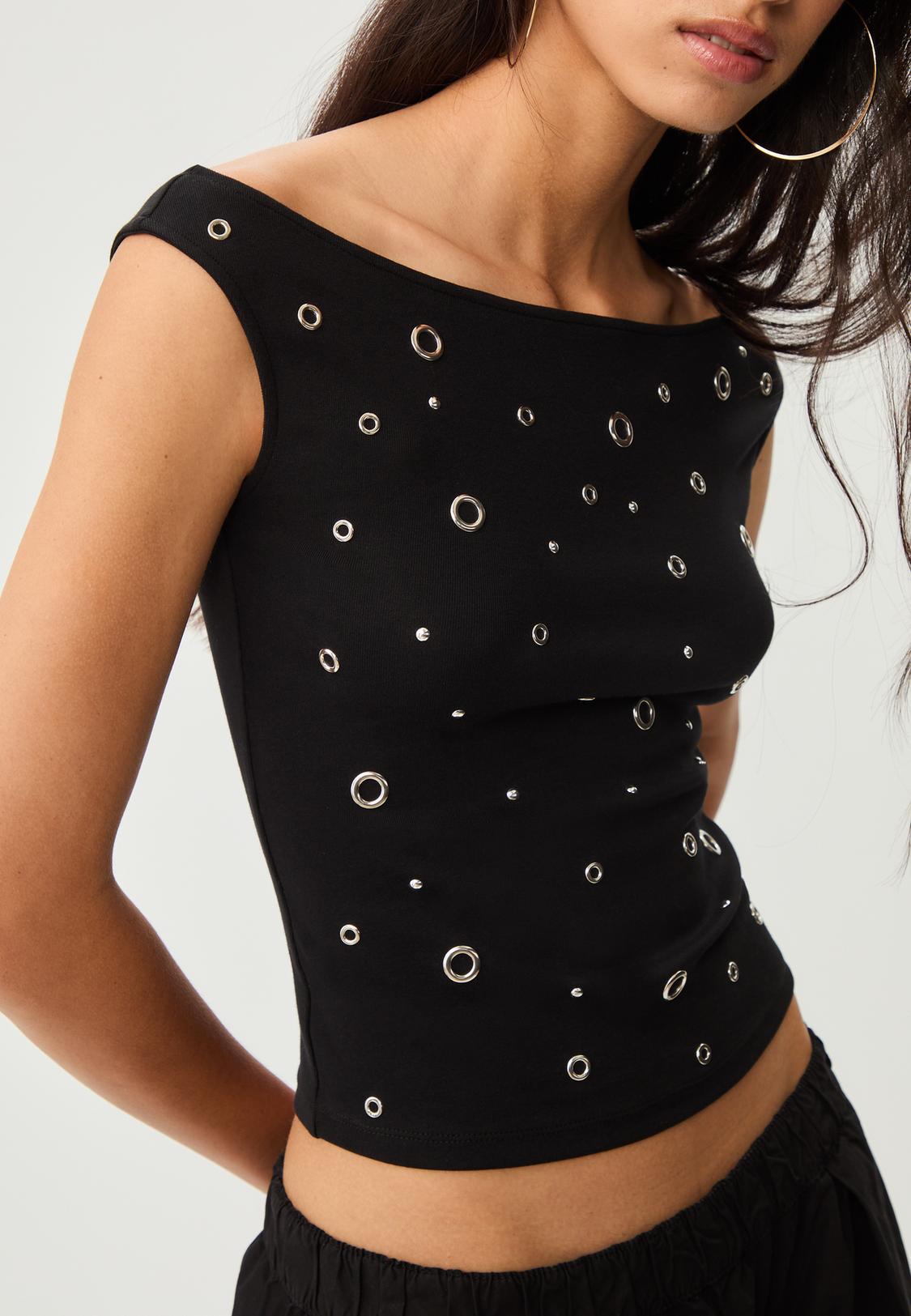 T-shirt with eyelets Women's fashion Stradivarius Georgia