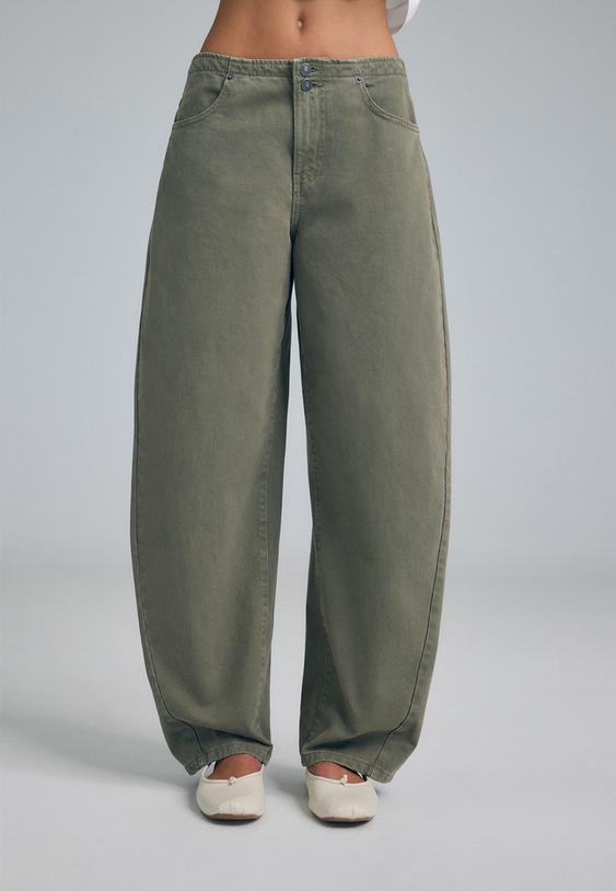 barreljeans-mit-verstellbarem-bund