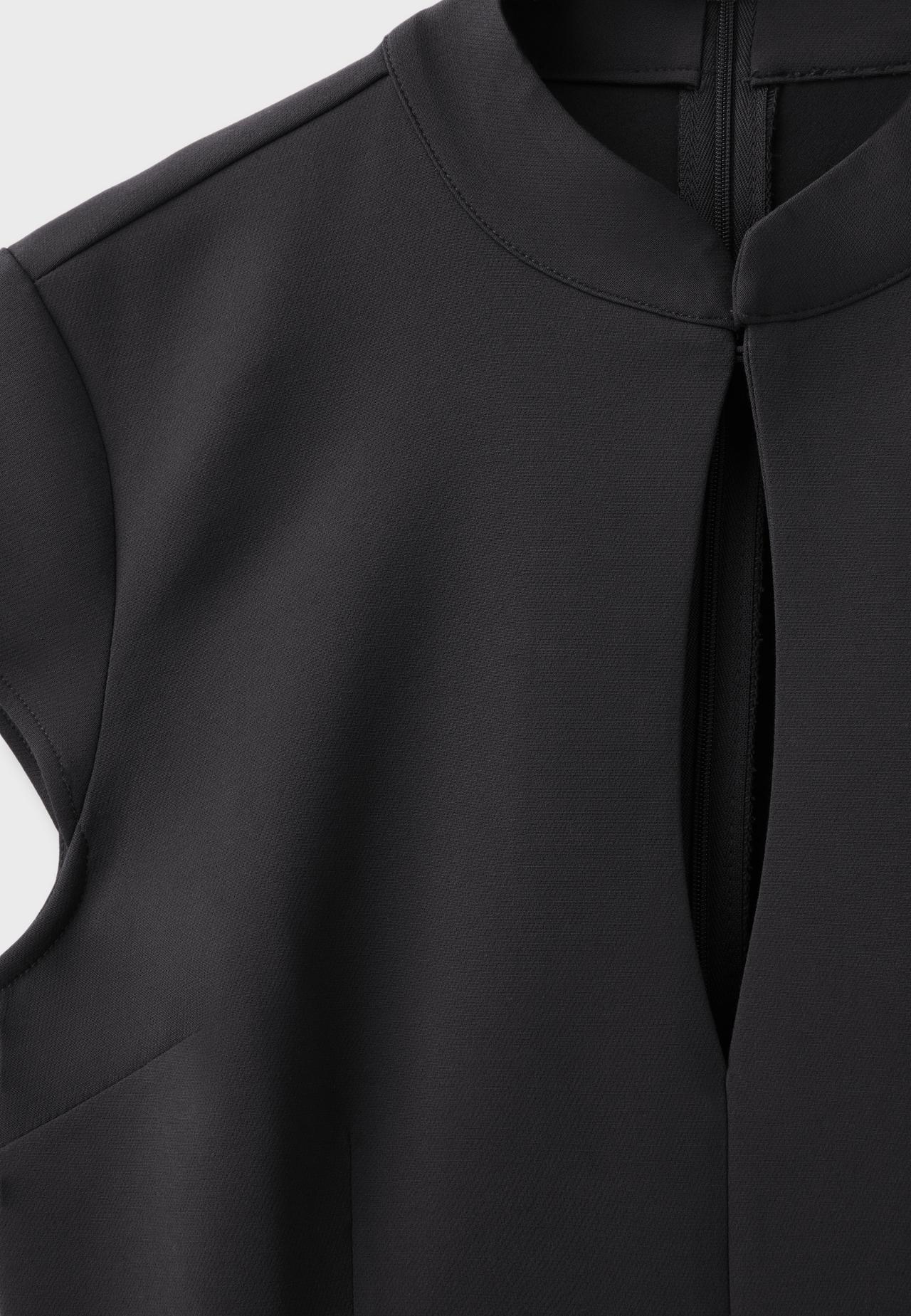 Short stand collar dress — Black