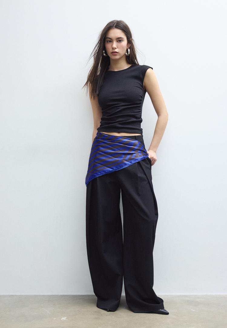 Stradivarius T-Shirt Basique Fitted Froncé Noir Xs