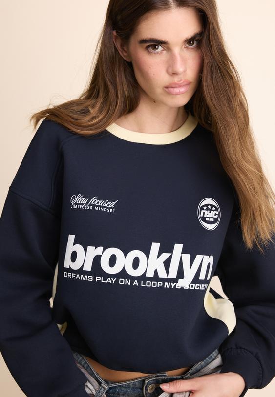 kontrast yaka sweatshirt