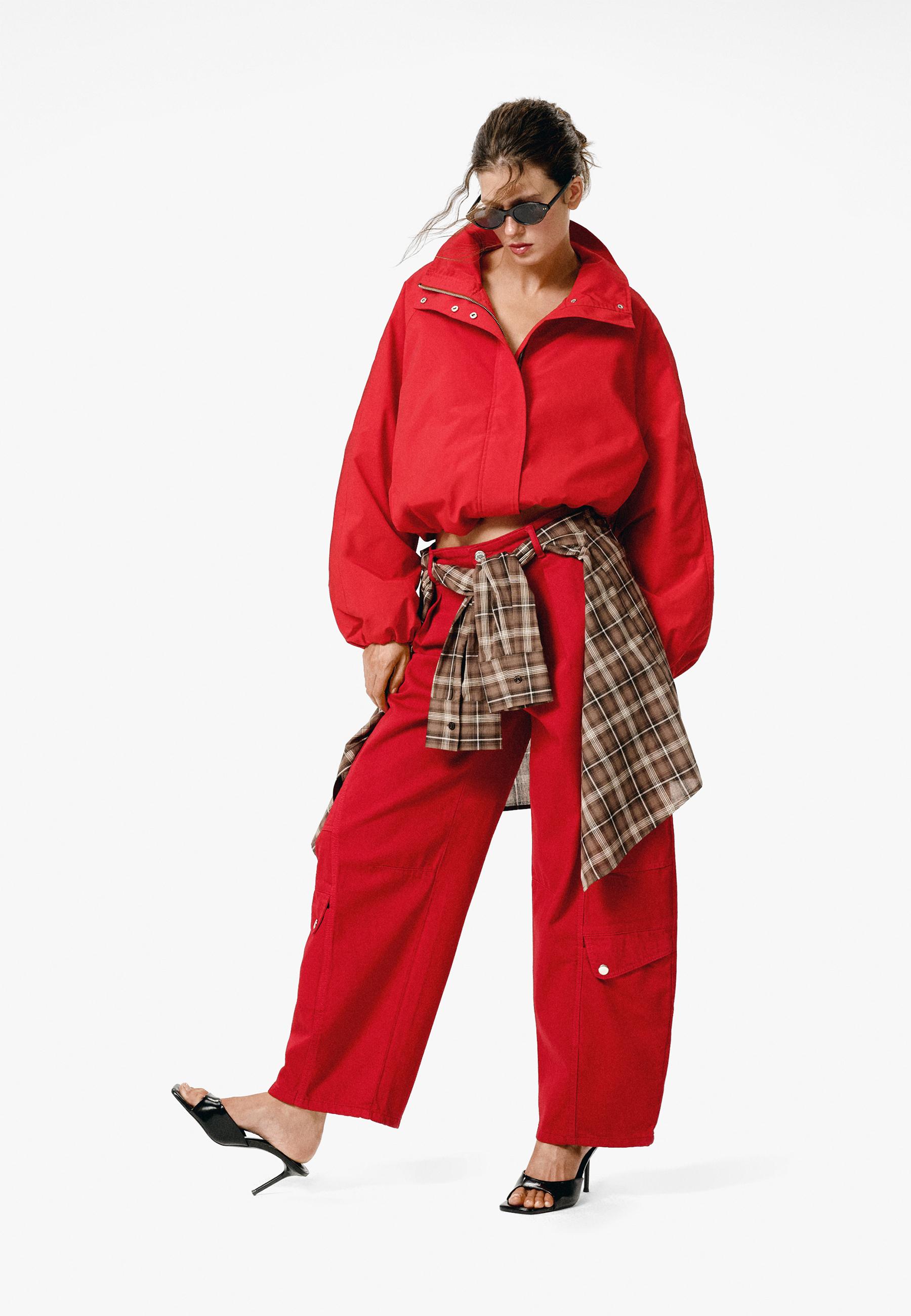 Stradivarius Barrel kargo pantolon görsel 7