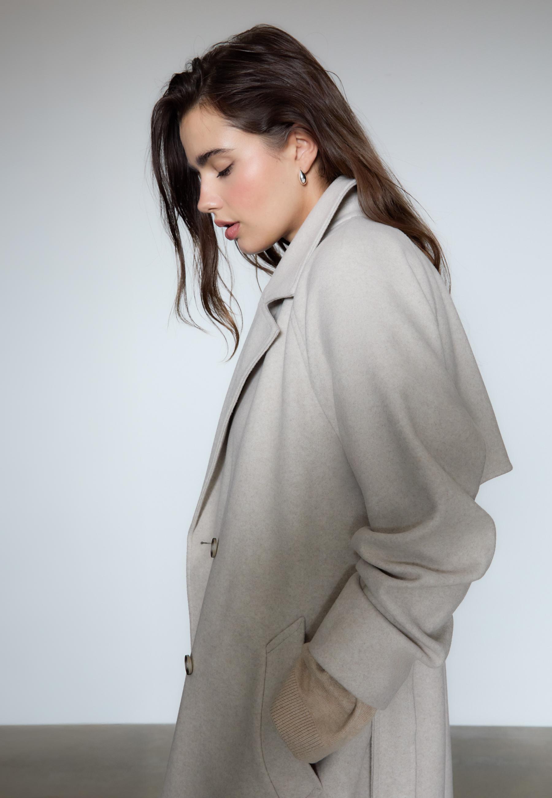 Soft-touch trench coat - Women's fashion | Stradivarius Romania